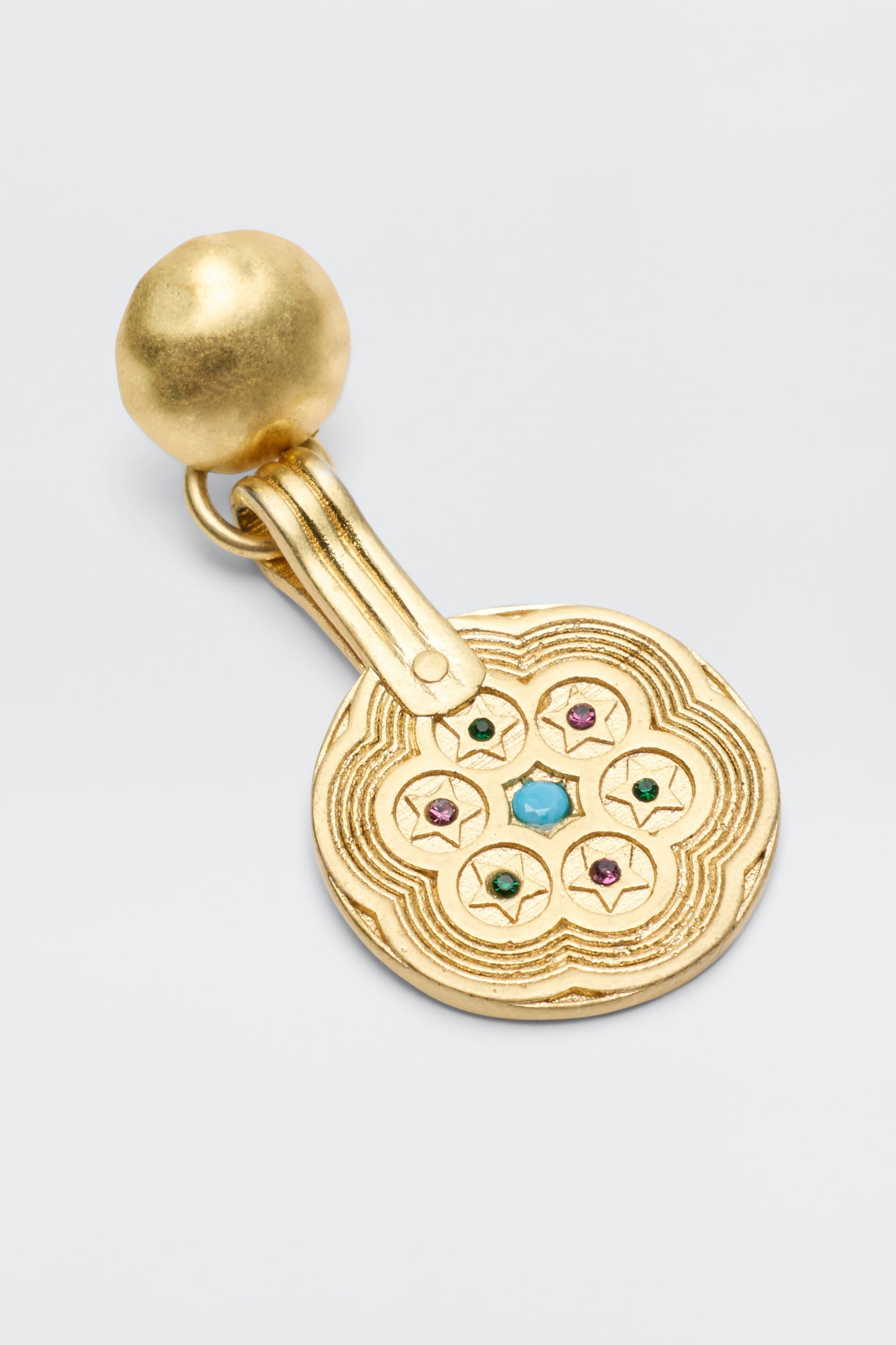 Anouk - Gold: a vintage-inspired gold pendant featuring a ball and circular design.