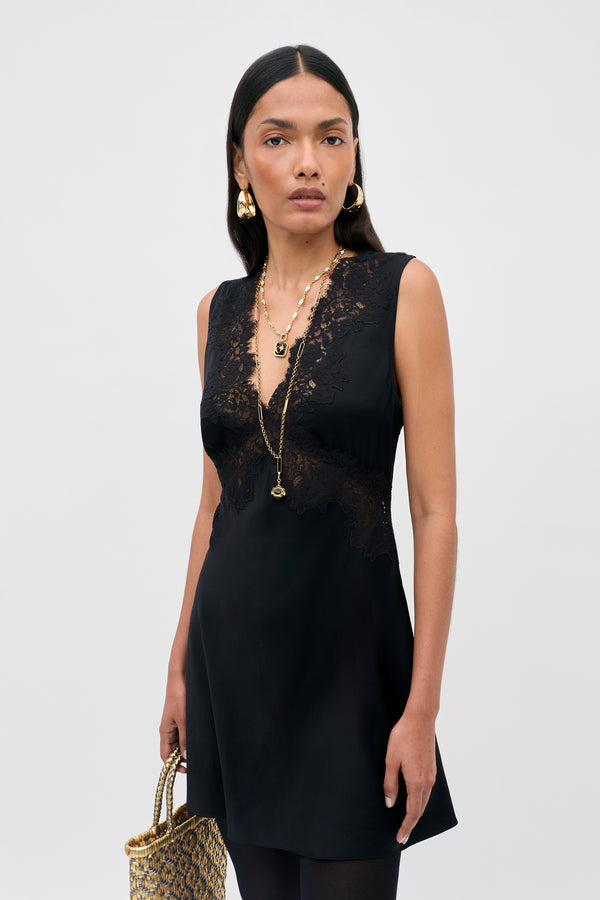 Rhegan - Black